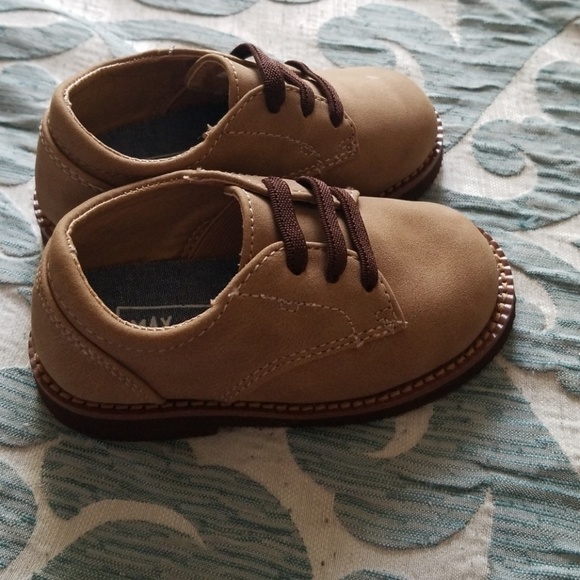 Shoes - Picture 2 of 4